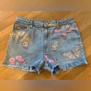 EUC TINSELTOWN BUTTERFLY EMBELLISHED FRAYED DENIM SHORTS IN JR SIZE 11